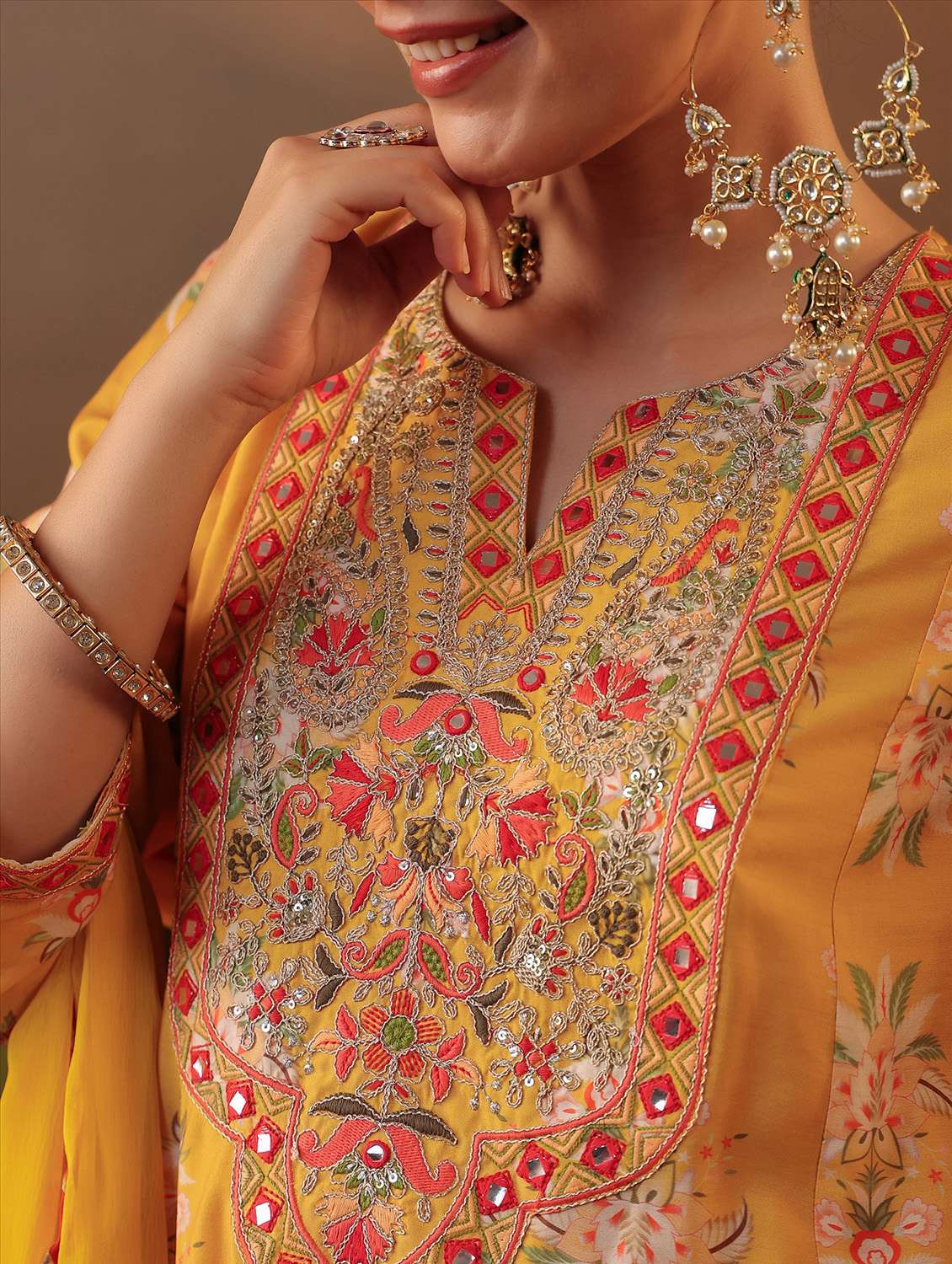 women three quarter sleeve kurta pant with dupatta set - 22062092 -  Standard Image - 6