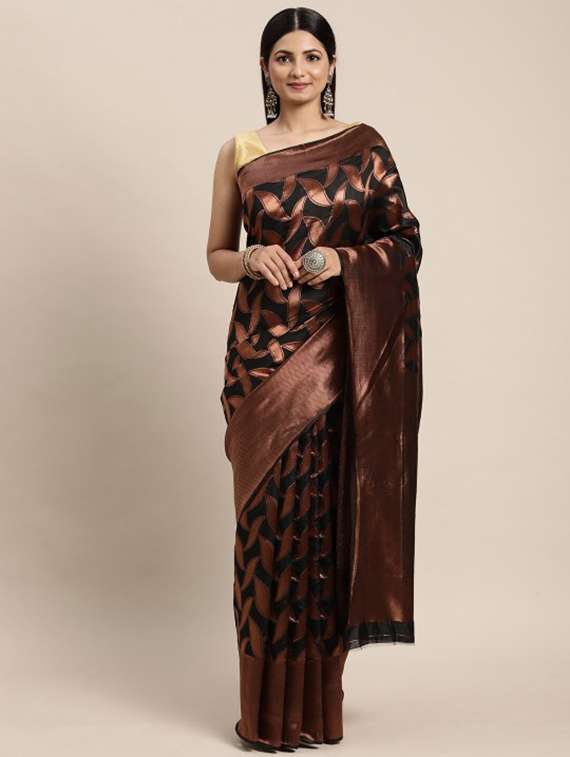 women self design banarasi saree with blouse