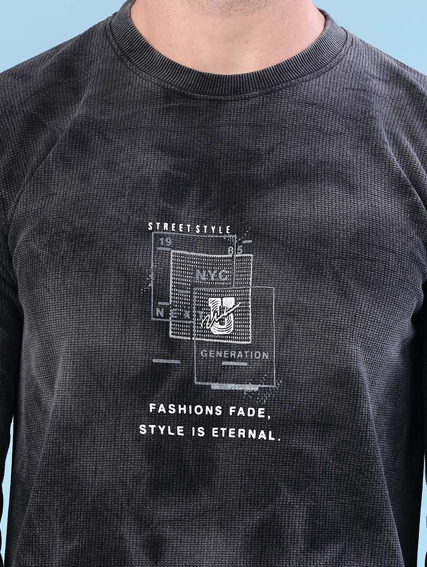 men printed long sleeve t-shirt - 22062289 -  Standard Image - 4