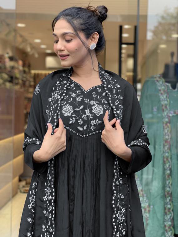 black muslin suit set - 22062818 - Standard Image - 4