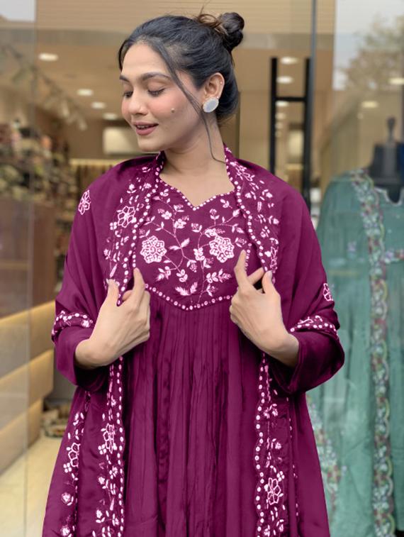 women embroidered long sleeve kurta pant with dupatta set - 22062824 - Standard Image - 4