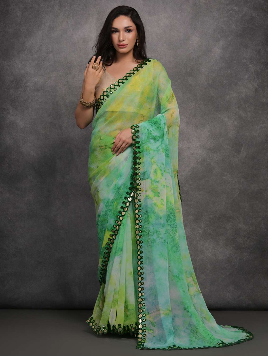 women printed casual wear saree with blouse