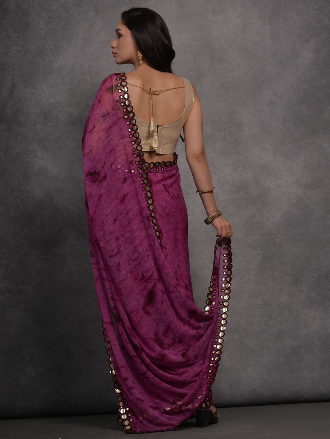 women printed casual wear sareev with blouse - 22062992 -  Standard Image - 1