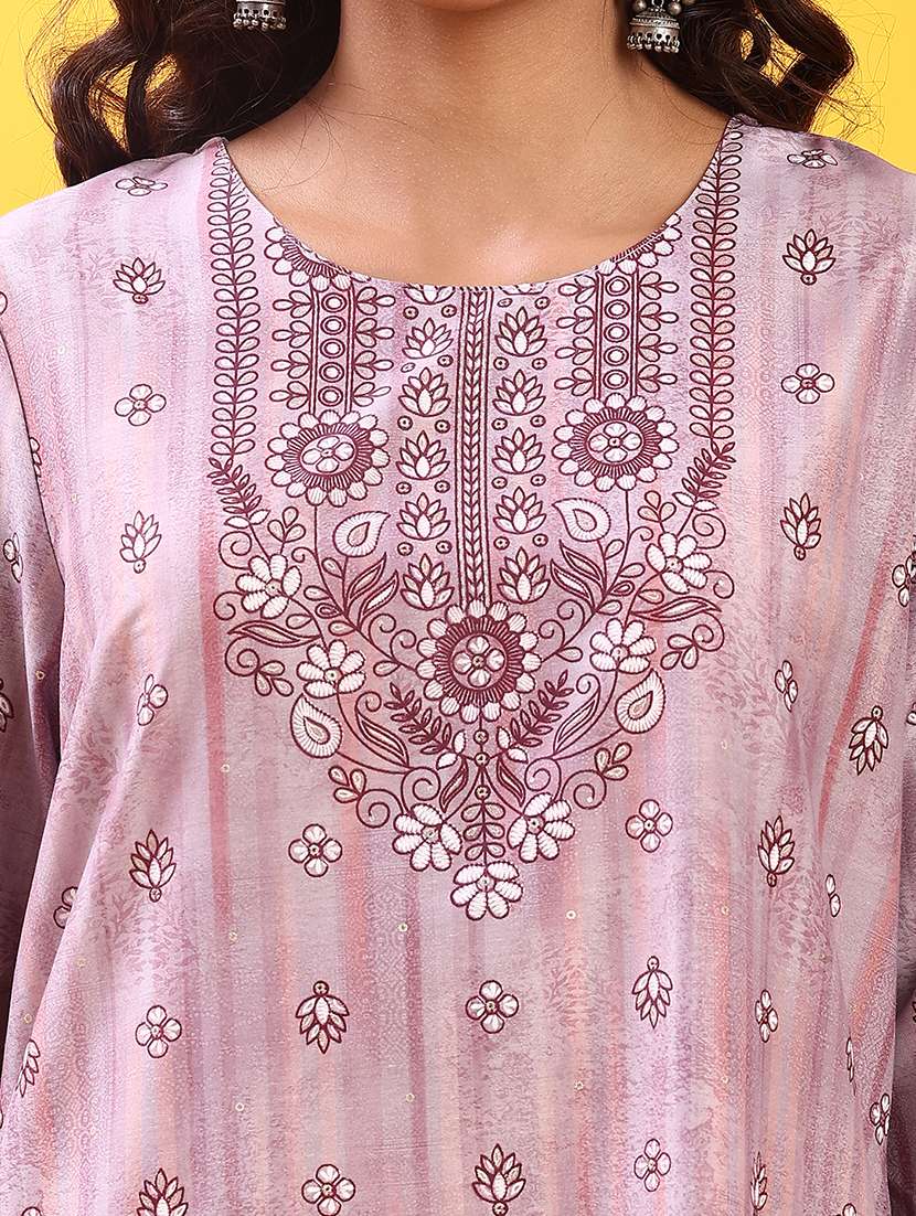 women three quarter sleeve kurta and palazzo set - 22063559 -  Standard Image - 4