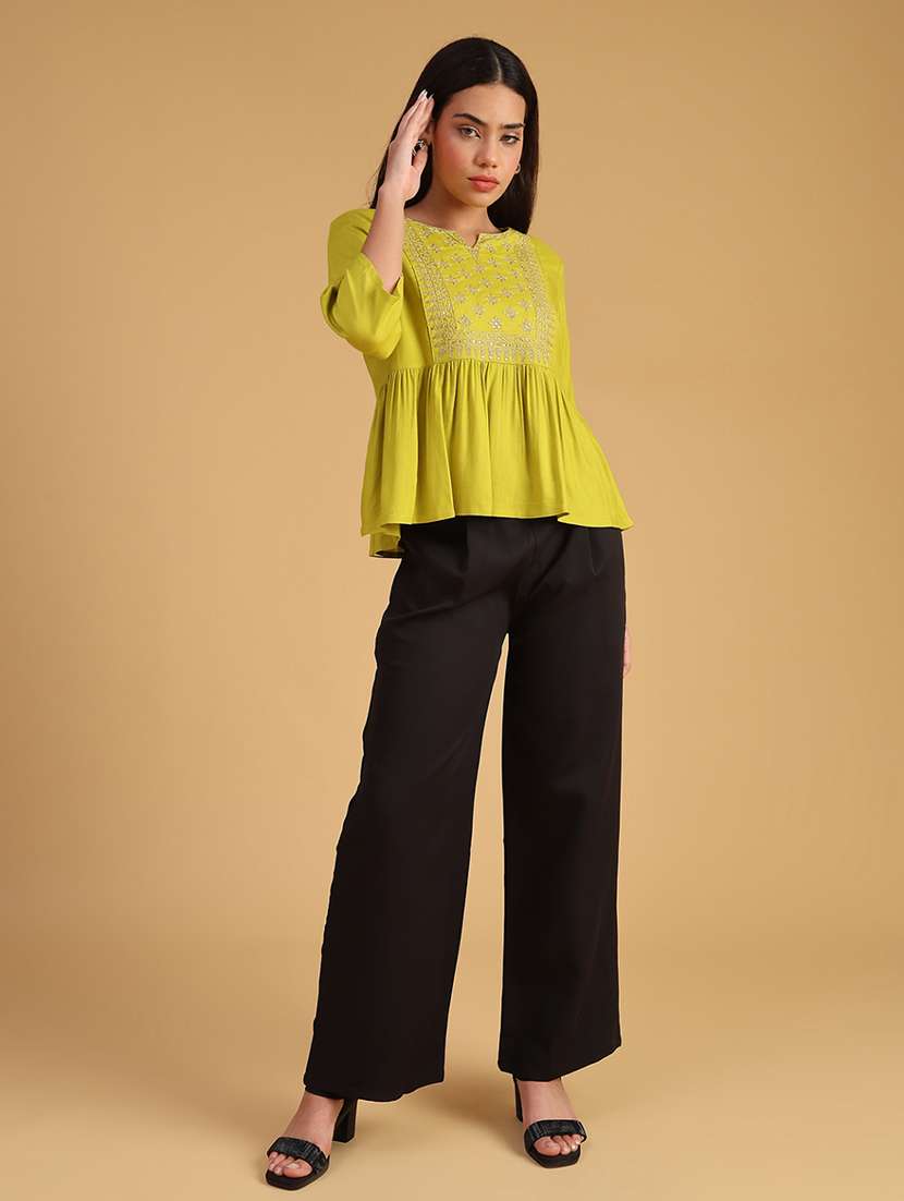 women solid mid rise wide leg trouser - 22063744 -  Standard Image - 4