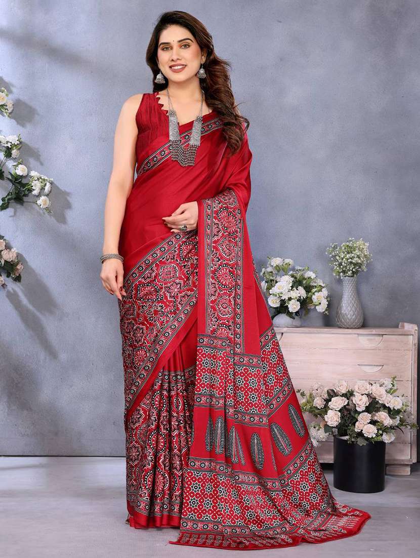 women printed casual wear saree with blouse