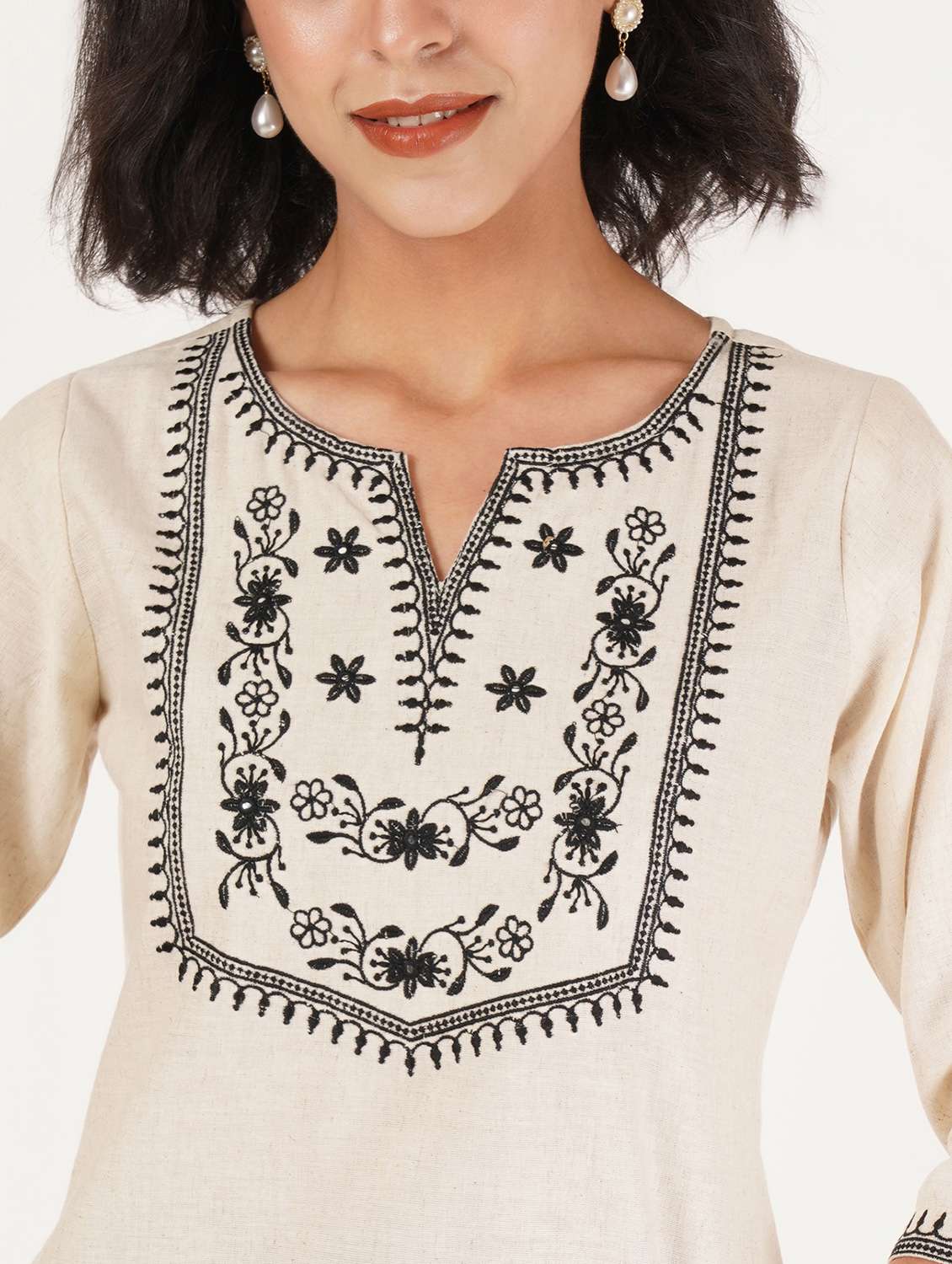 women embroidered three quarter sleeve straight kurti - 22065263 -  Standard Image - 4