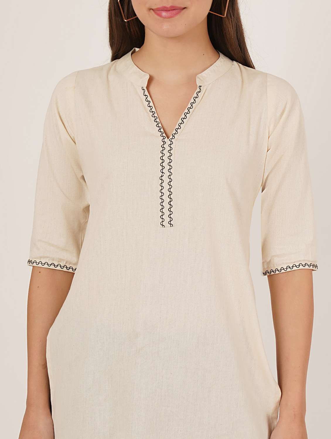 women solid three quarter sleeve straight kurti - 22065278 - Standard Image - 4