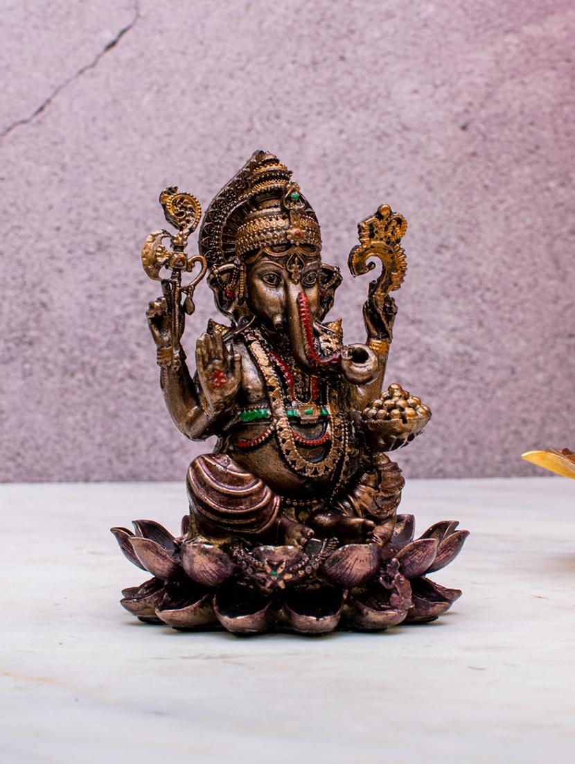 polyresin divine harmony home decor statues - 22065653 - Standard Image - 1