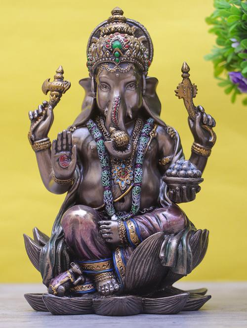 polyresin divine harmony home decor statues - 22065655 -  Standard Image - 0