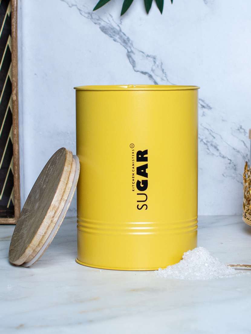 plastic storage container with lid - 22065816 - Standard Image - 1