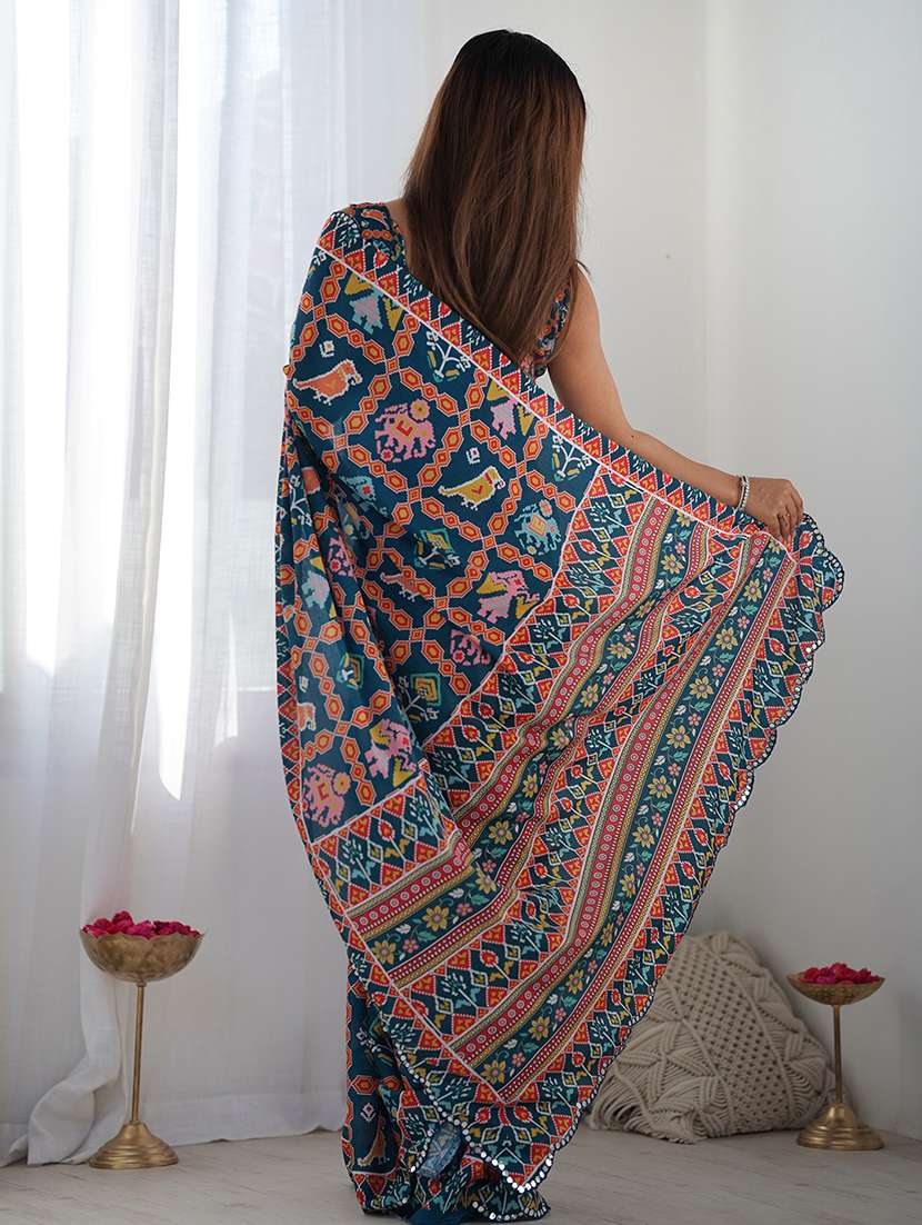 women printed patola saree with blouse - 22065862 - Standard Image - 1