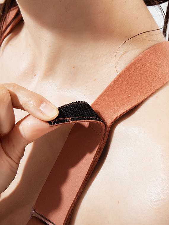 women solid lightly padded sports bra - 22065991 -  Standard Image - 4