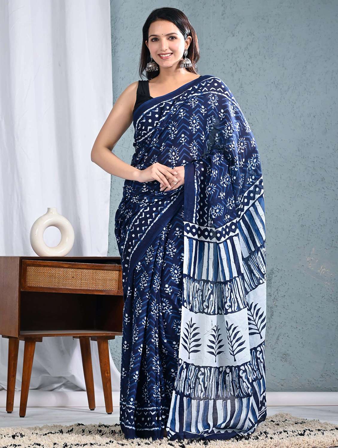 women printed casual wear saree with blouse