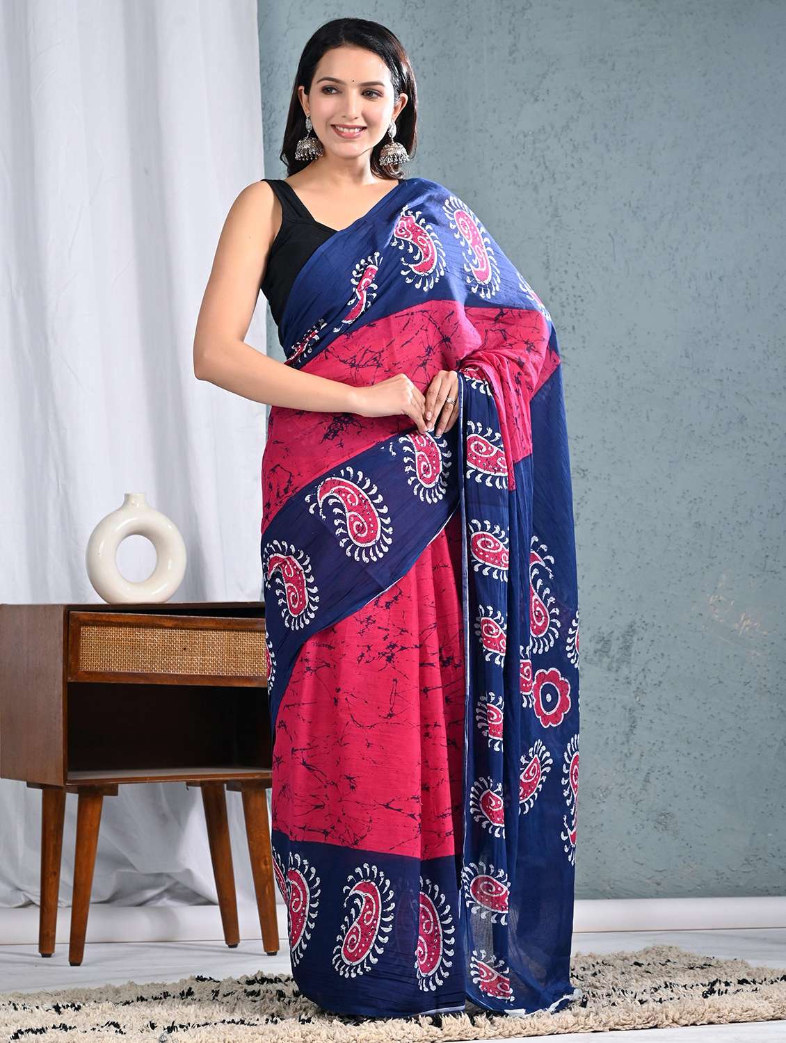 women printed casual wear saree with blouse - 22066041 - Standard Image - 1