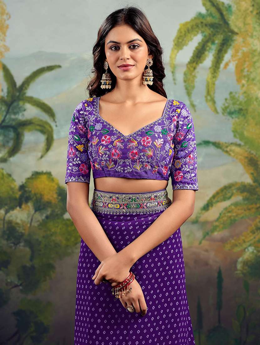 women bandhani printed bordered saree with blouse - 22066049 - Standard Image - 4