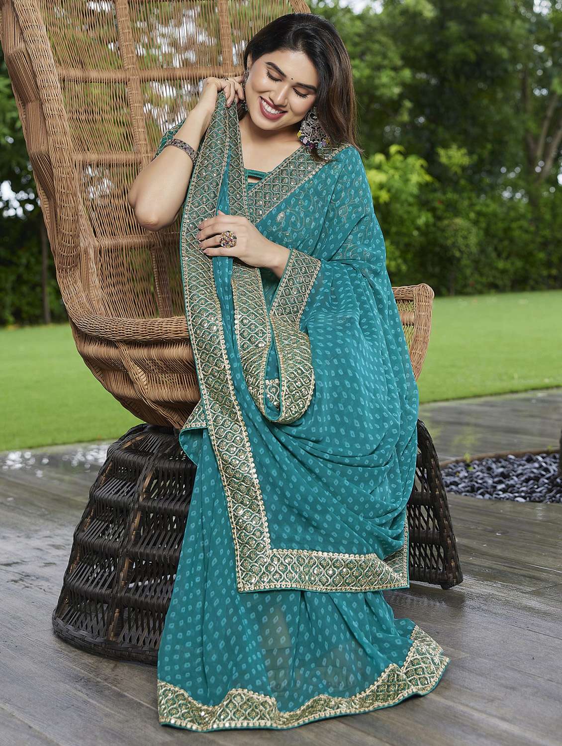 Women Bandhani Printed Bordered Saree With Blouse