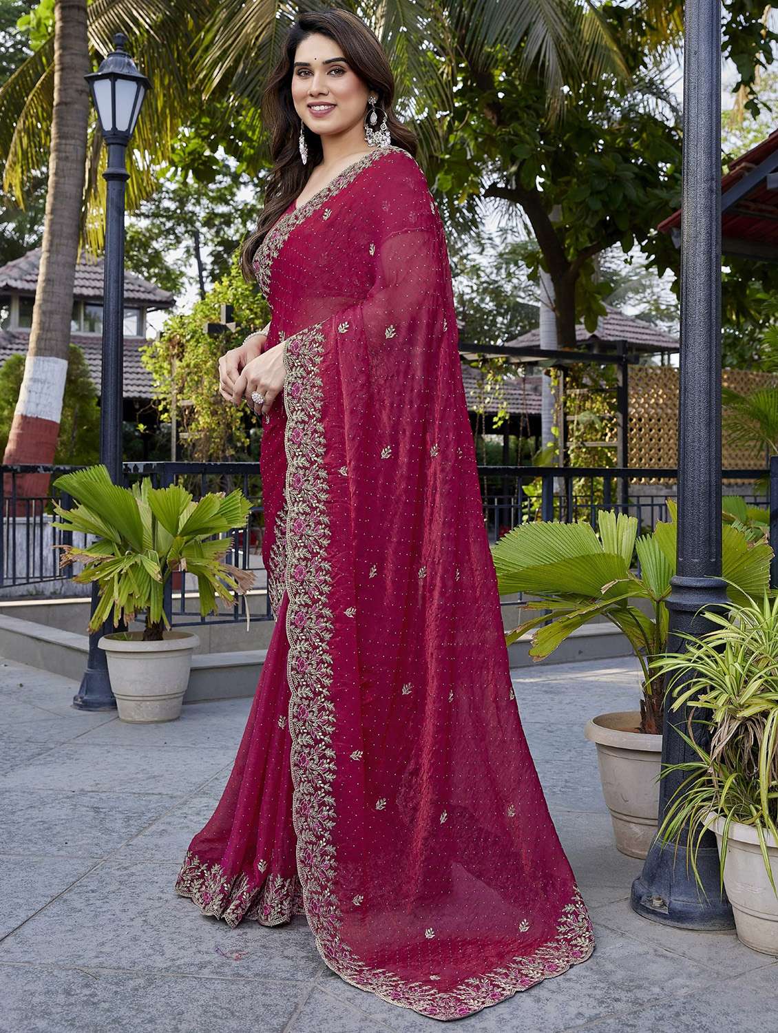 women solid with work embroidered saree with blouse - 22066140 -  Standard Image - 1
