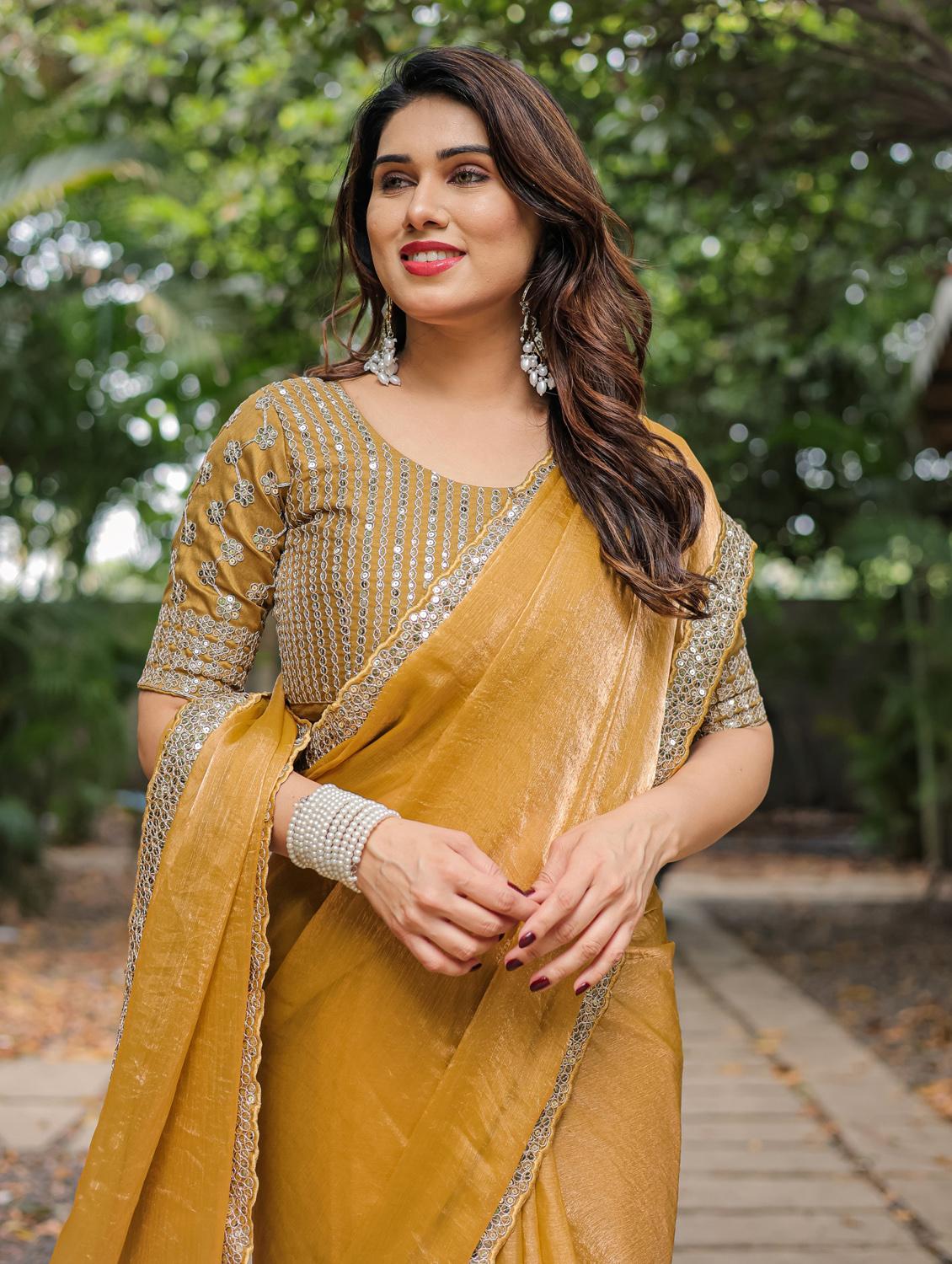 women solid with bordered saree with blouse - 22066216 - Standard Image - 4