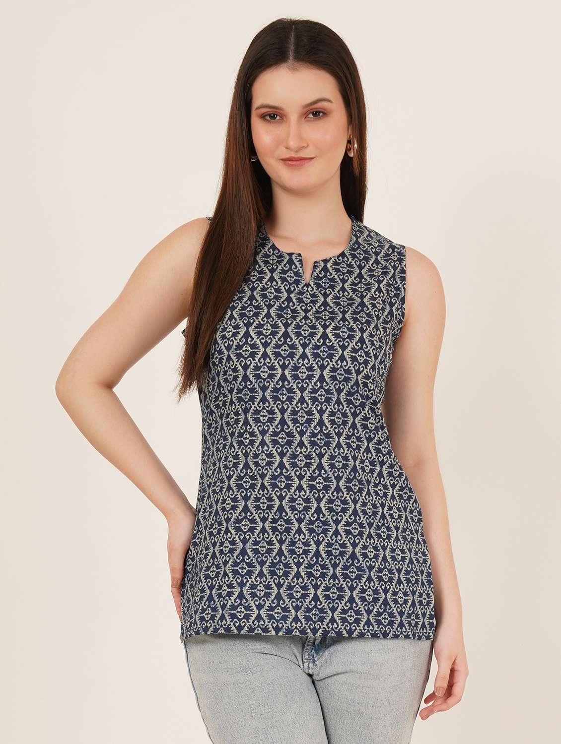 women printed sleeveless straight kurti
