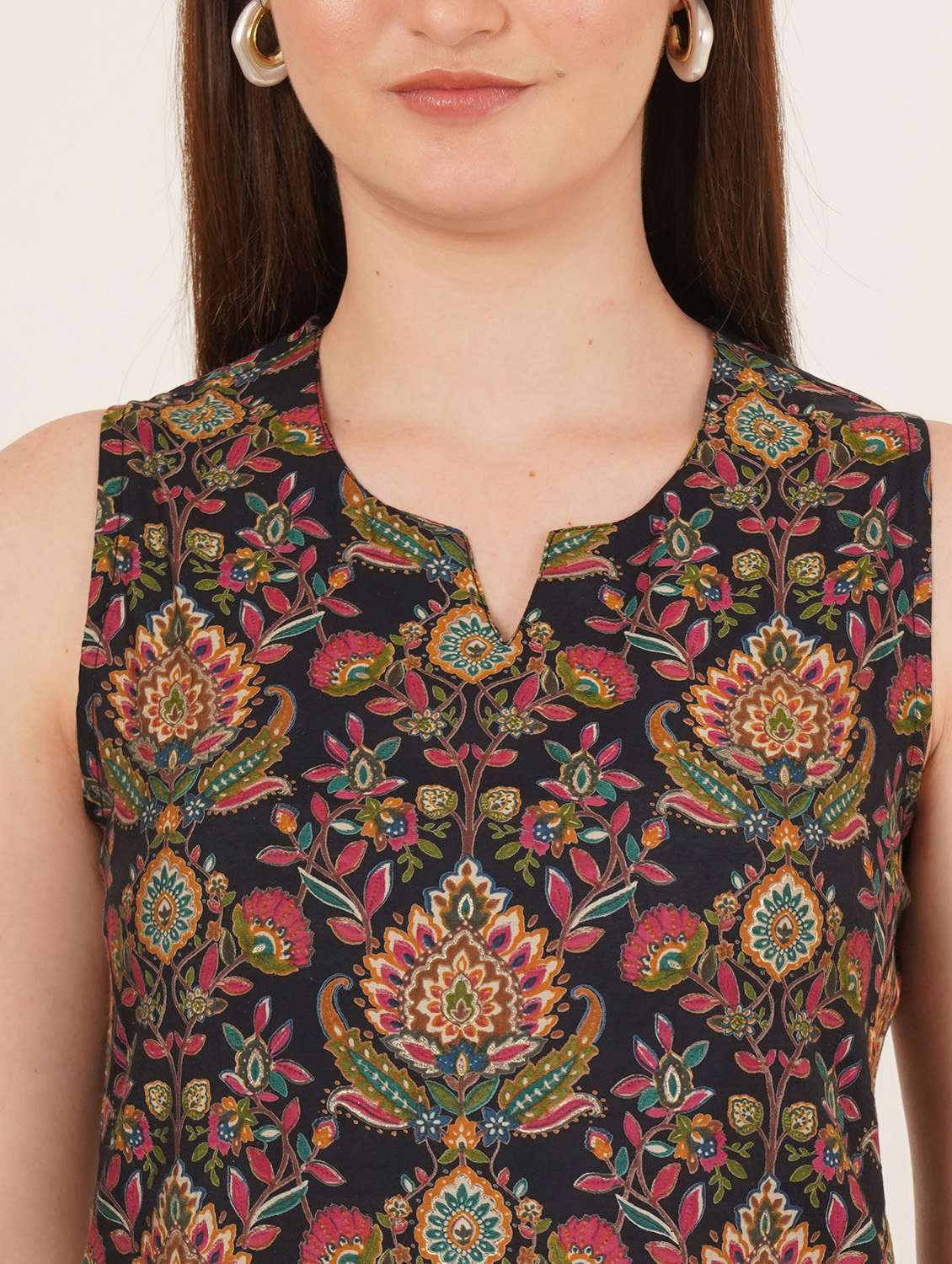 women printed sleeveless straight kurti - 22066250 - Standard Image - 4