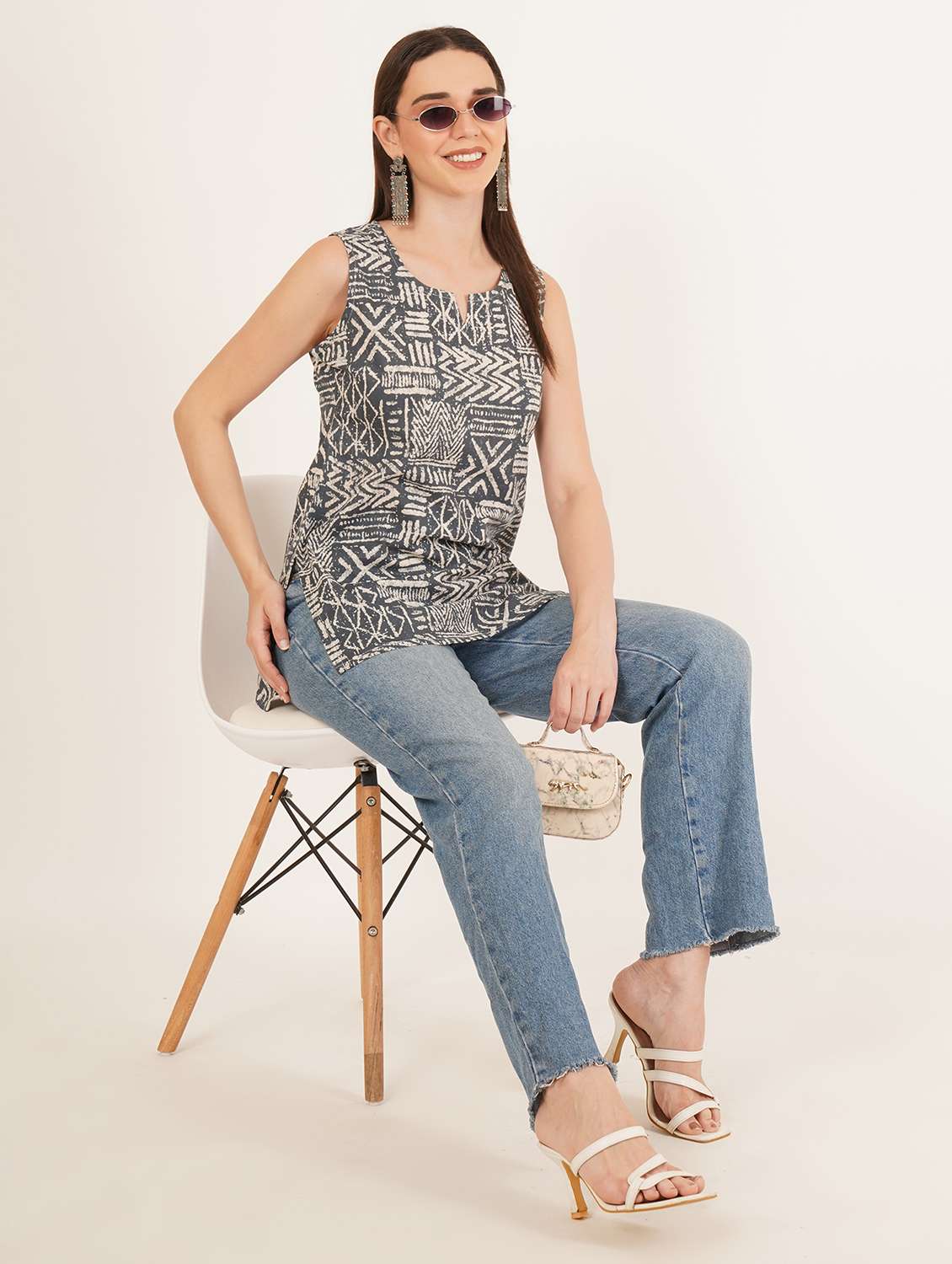women printed sleeveless straight kurti - 22066251 - Standard Image - 6