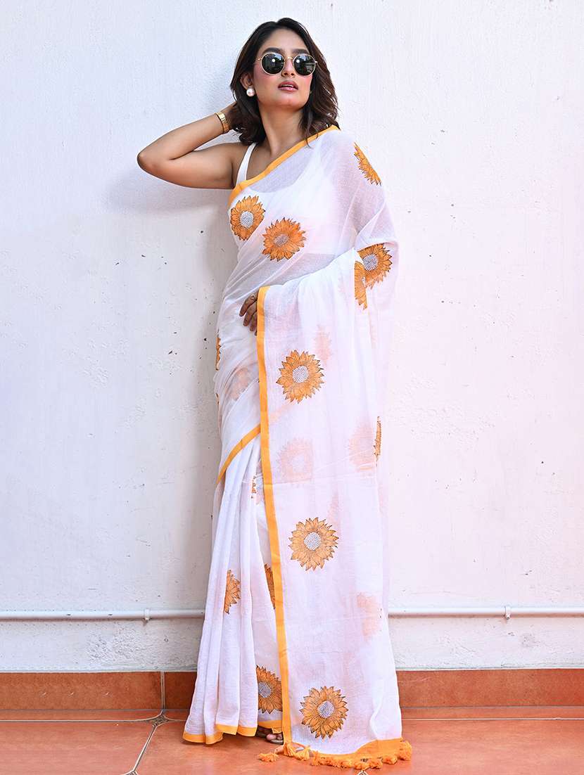 women floral printed saree with blouse