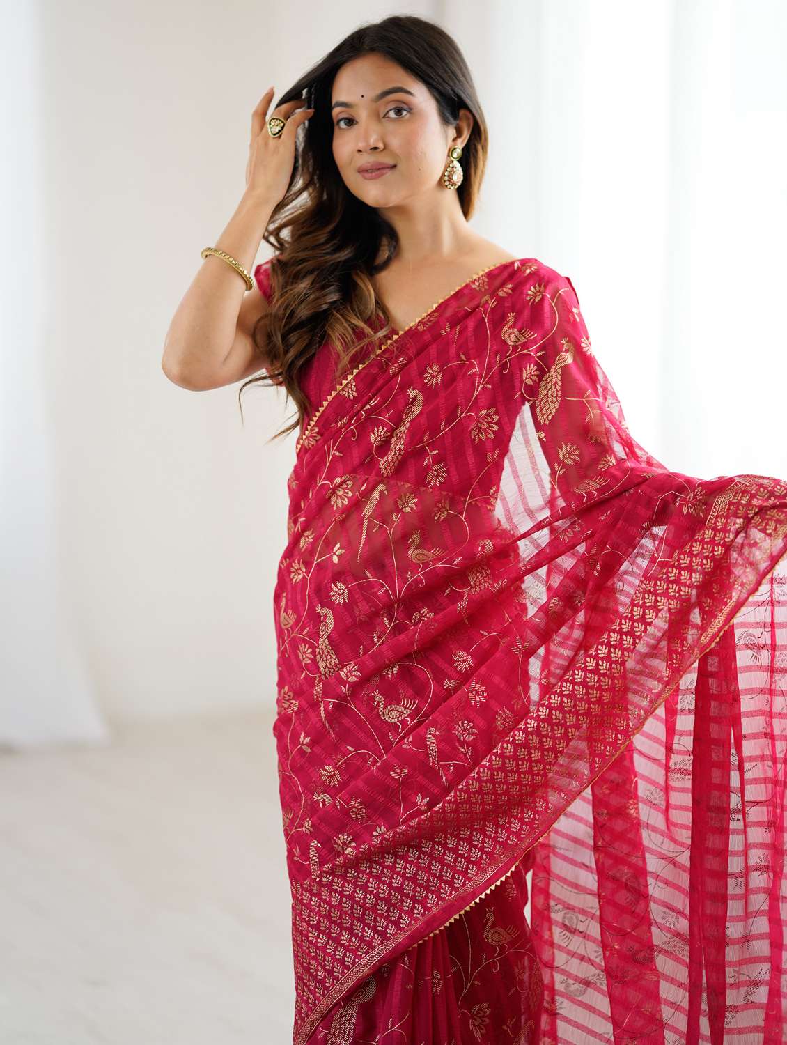 women printed casual wear saree with blouse - 22066341 - Standard Image - 4