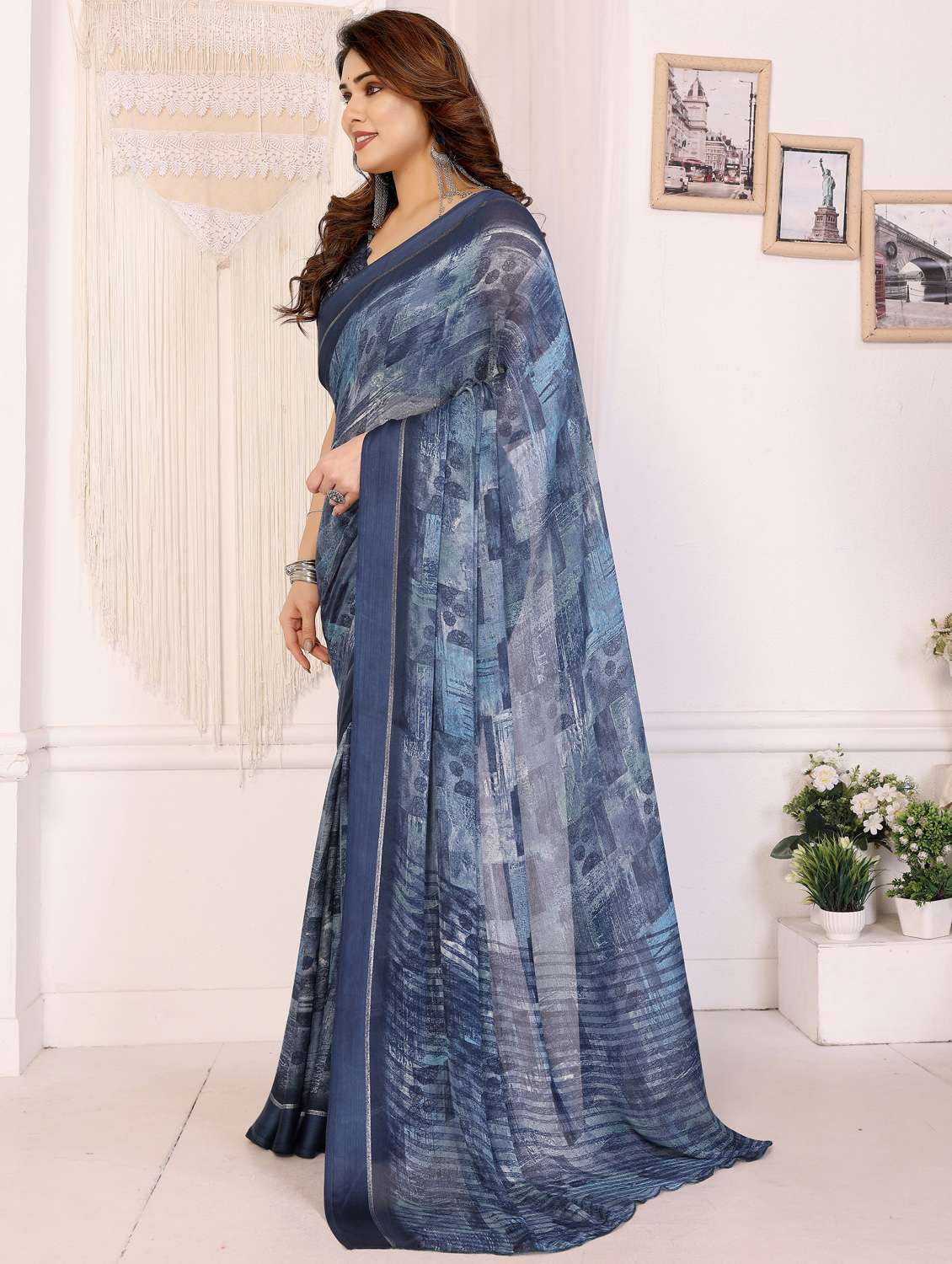 women printed casual wear saree with blouse - 22066354 -  Standard Image - 1