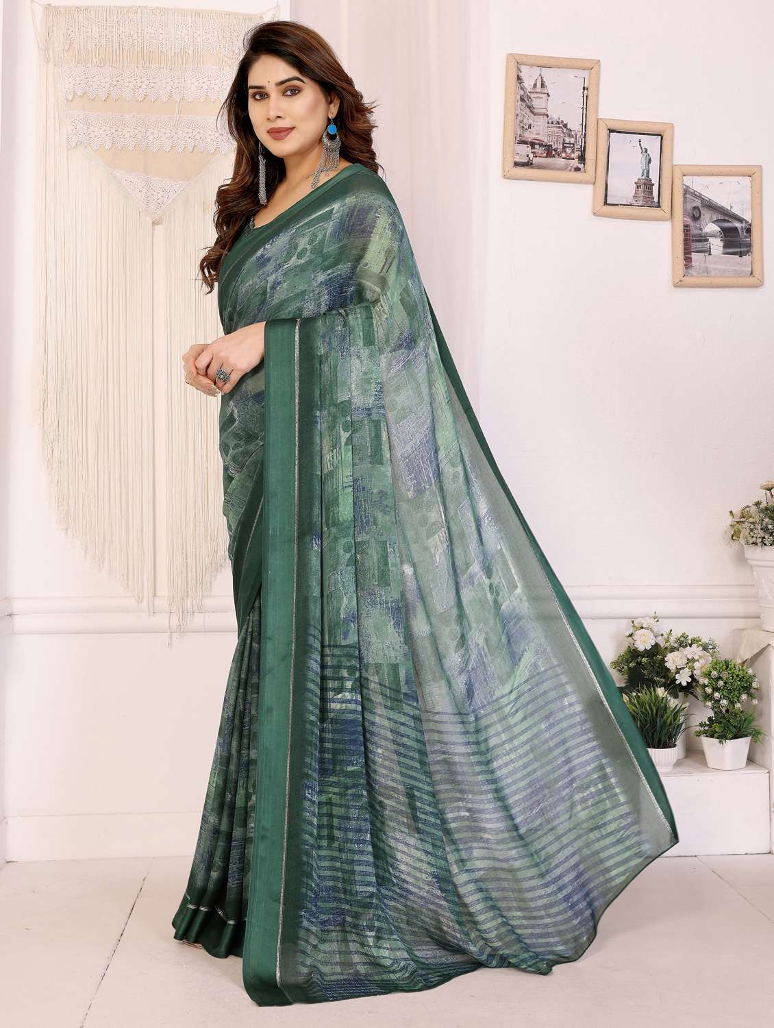 women printed casual wear saree with blouse - 22066355 -  Standard Image - 1
