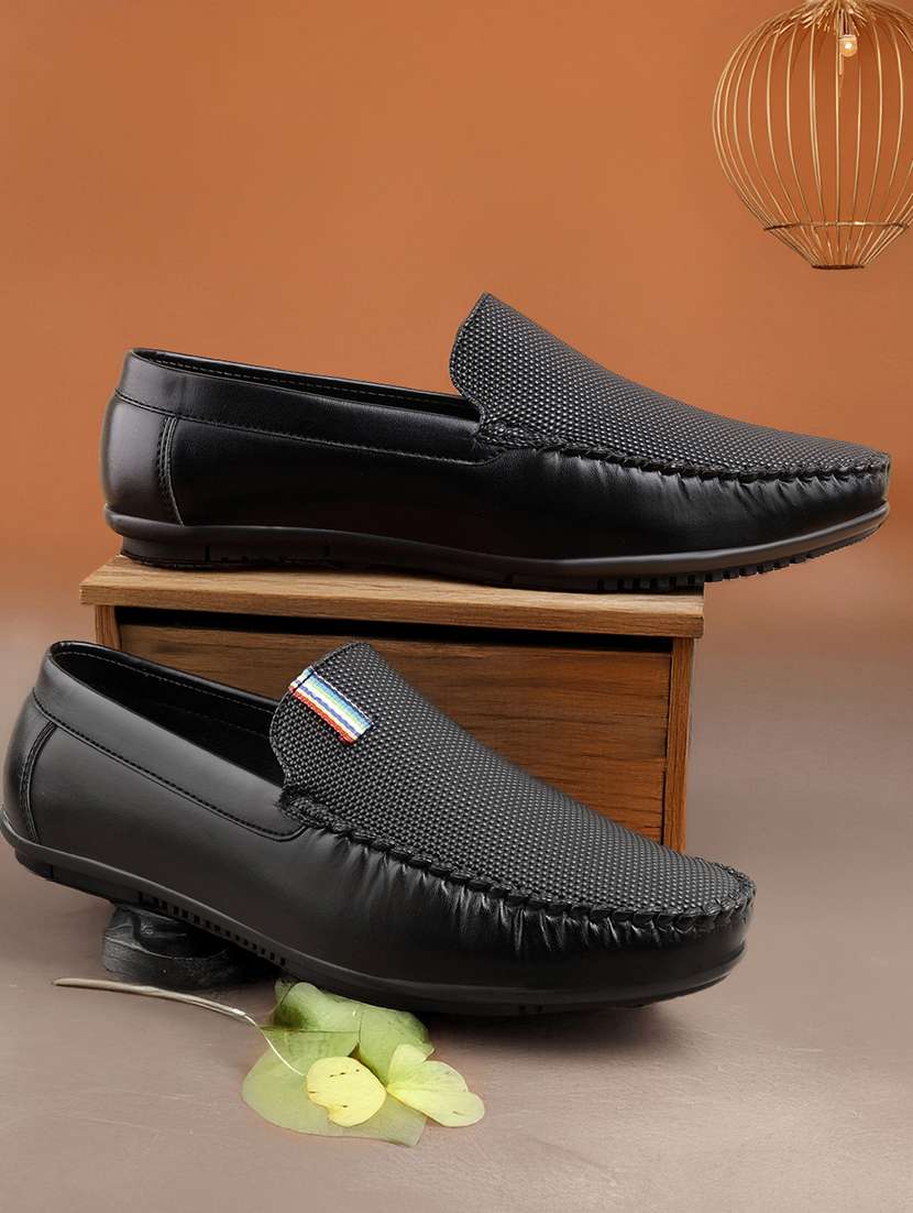 men solid slip on loafer