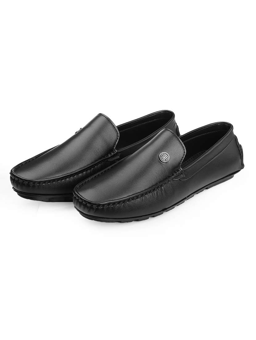 men solid slip on loafer - 22067551 - Standard Image - 1
