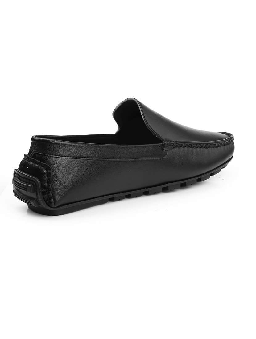 men solid slip on loafer - 22067551 - Standard Image - 4