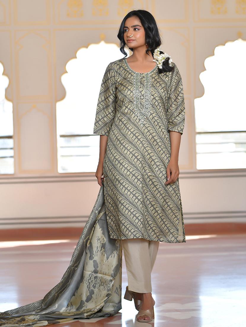 women three quarter sleeve kurta pant with dupatta set - 22068477 - Standard Image - 1