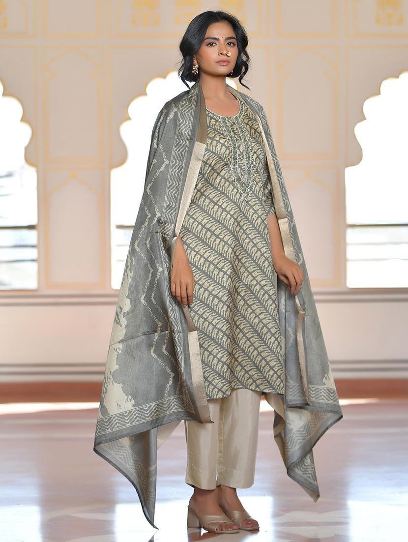 women three quarter sleeve kurta pant with dupatta set - 22068477 - Standard Image - 4
