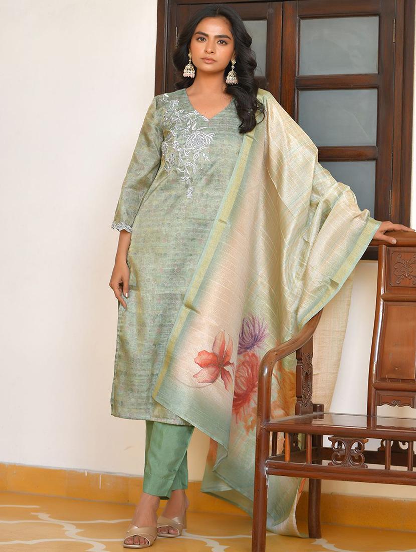 women three quarter sleeve kurta pant with dupatta set - 22068483 - Standard Image - 4