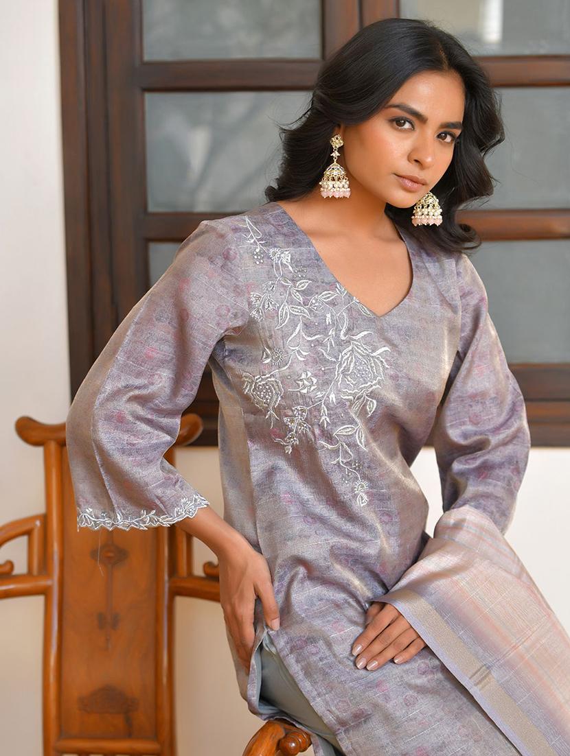women three quarter sleeve kurta pant with dupatta set - 22068484 - Standard Image - 4