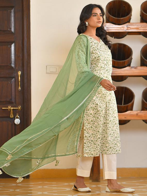women three quarter sleeve kurta pant with dupatta set - 22068485 -  Standard Image - 1