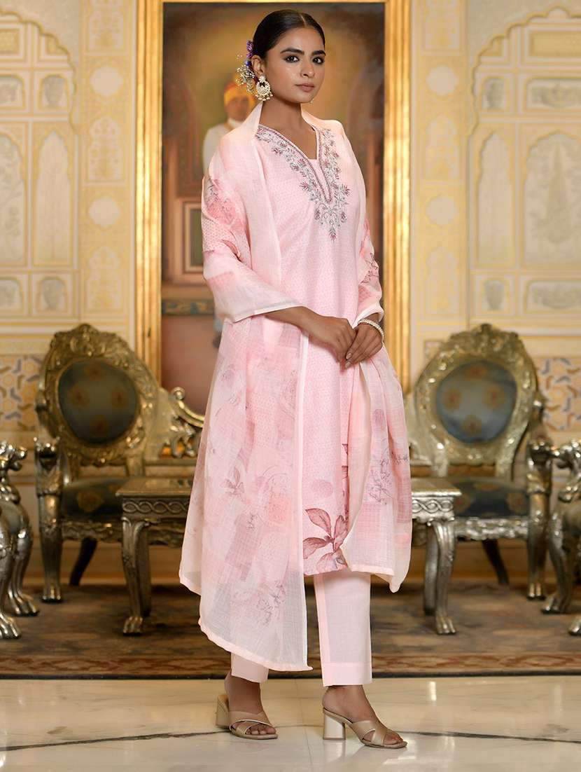women three quarter sleeve kurta pant with dupatta set - 22068495 - Standard Image - 1