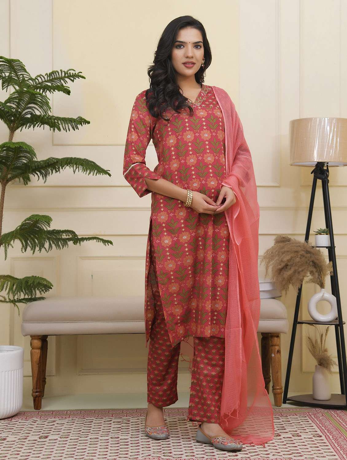women three quarter sleeve kurta pant with dupatta set - 22068498 -  Standard Image - 4