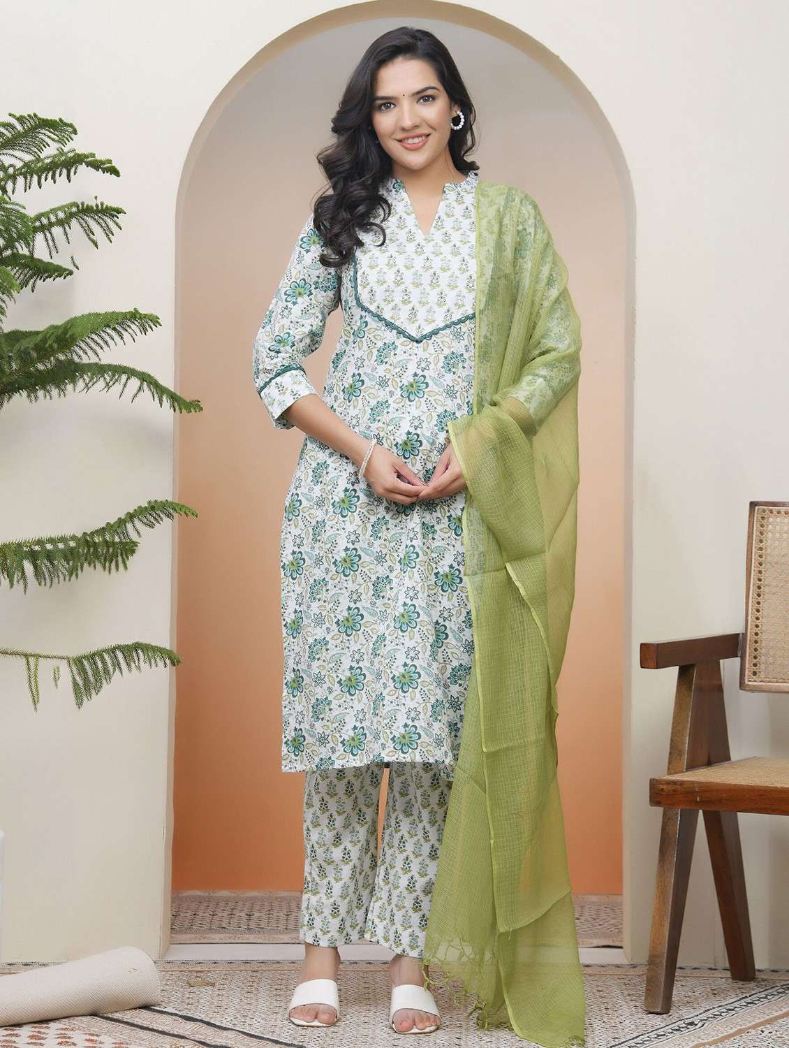 women three quarter sleeve kurta pant with dupatta set - 22068499 - Standard Image - 1