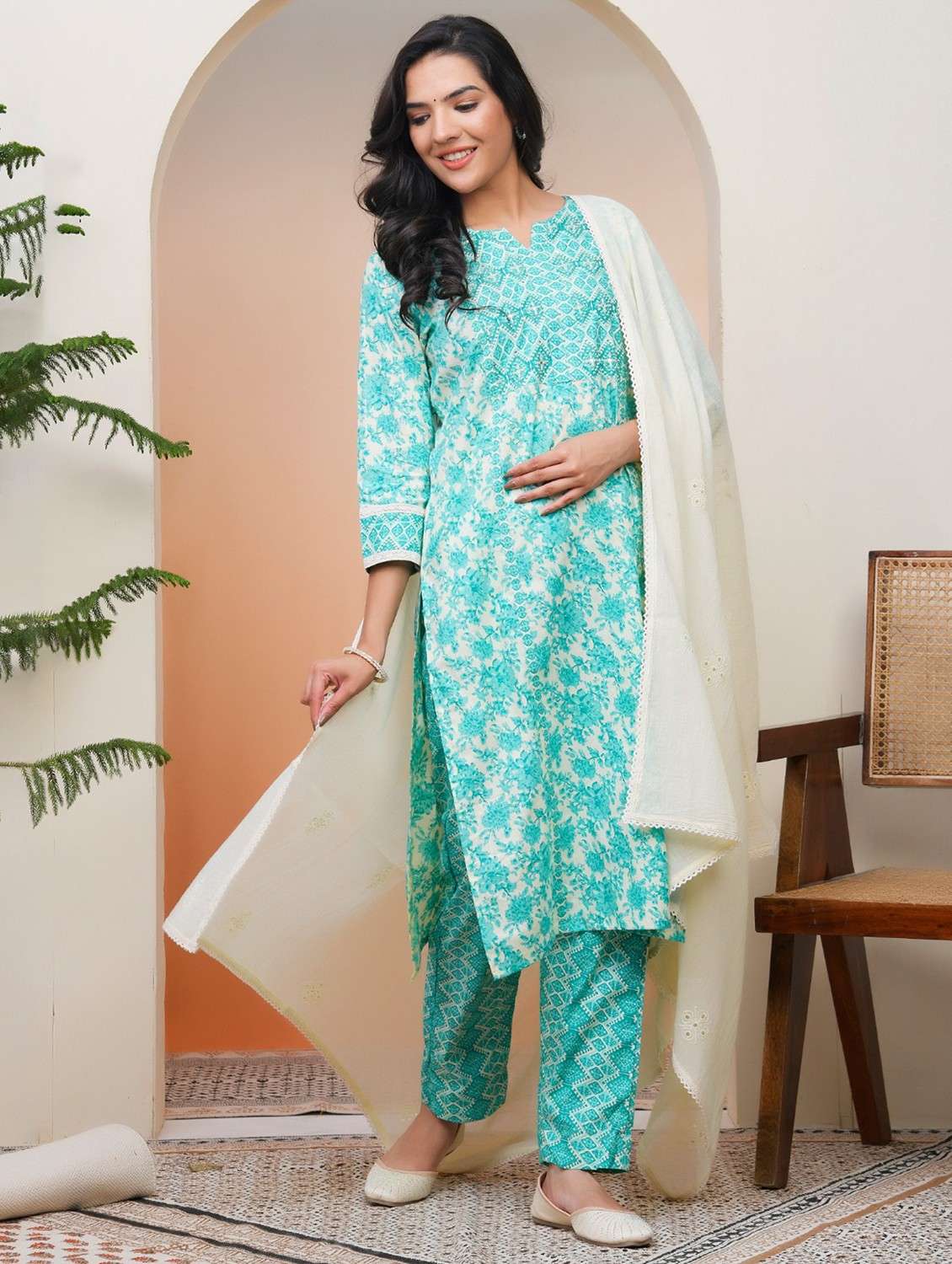 women three quarter sleeve kurta pant with dupatta set - 22068500 - Standard Image - 1