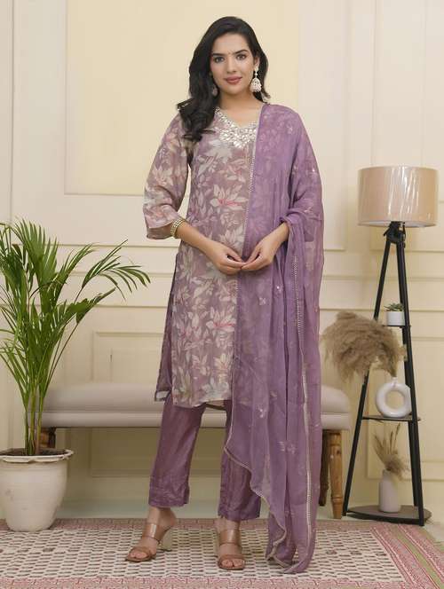 women three quarter sleeve kurta pant with dupatta set - 22068506 -  Standard Image - 0