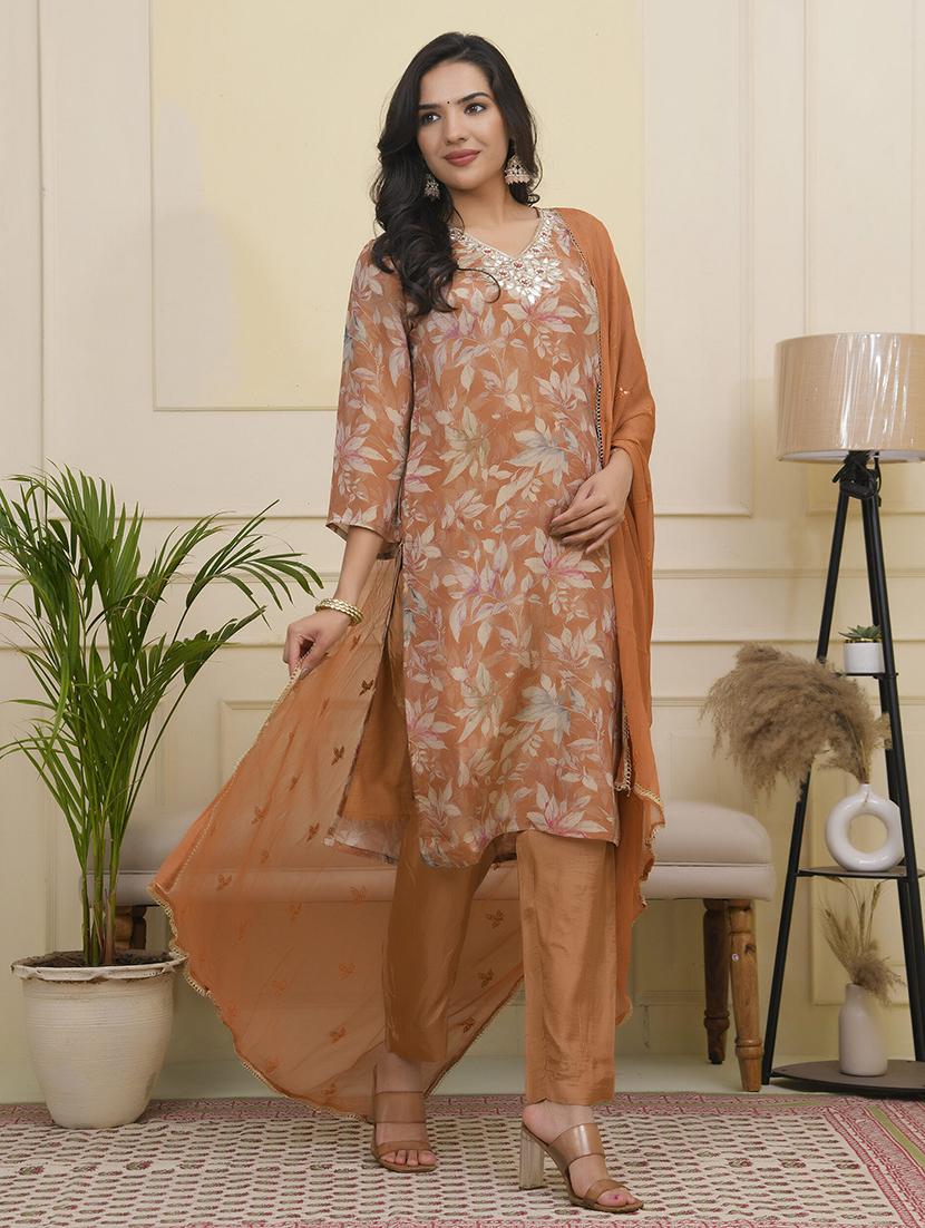 women three quarter sleeve kurta pant with dupatta set - 22068507 - Standard Image - 1