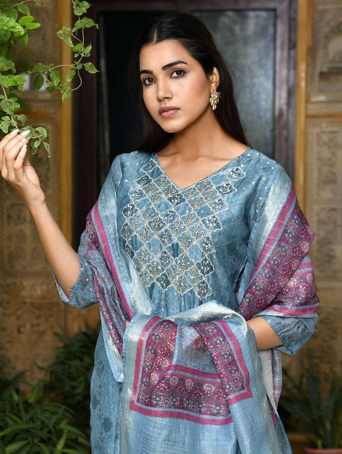 women three quarter sleeve kurta pant with dupatta set - 22068510 -  Standard Image - 4