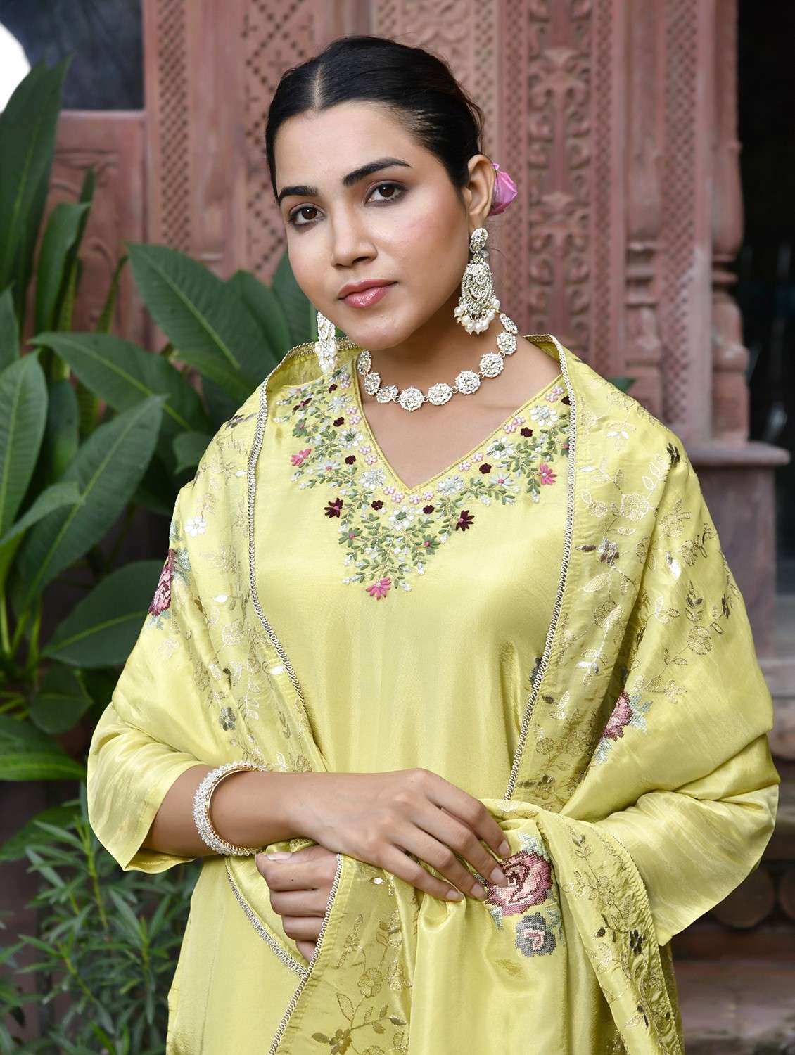 women three quarter sleeve kurta pant with dupatta set - 22068512 -  Standard Image - 4