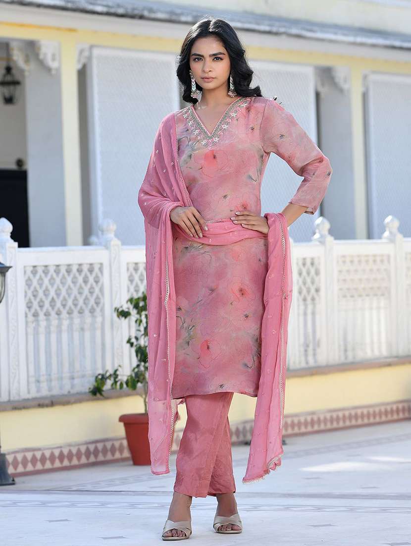 women three quarter sleeve kurta pant with dupatta set - 22068514 - Standard Image - 1