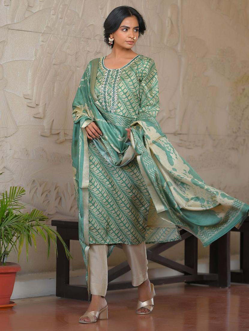 women three quarter sleeve kurta pant with dupatta set - 22068515 -  Standard Image - 1