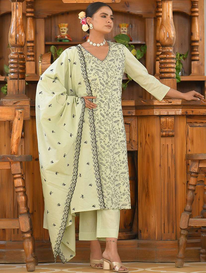 women three quarter sleeve kurta pant with dupatta set - 22068522 - Standard Image - 1
