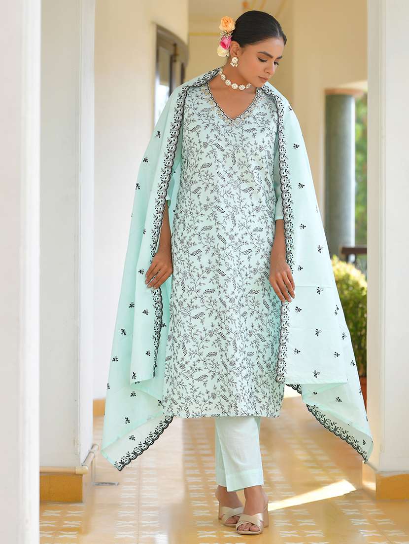 women three quarter sleeve kurta pant with dupatta set - 22068523 - Standard Image - 4